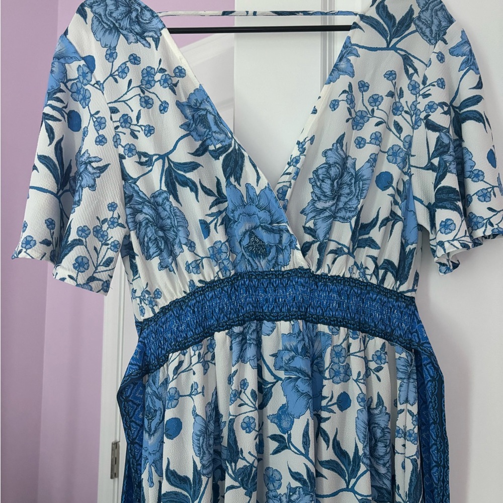 Flying Tomato Blue and White Floral Maxi Dress - Picture 6 of 7